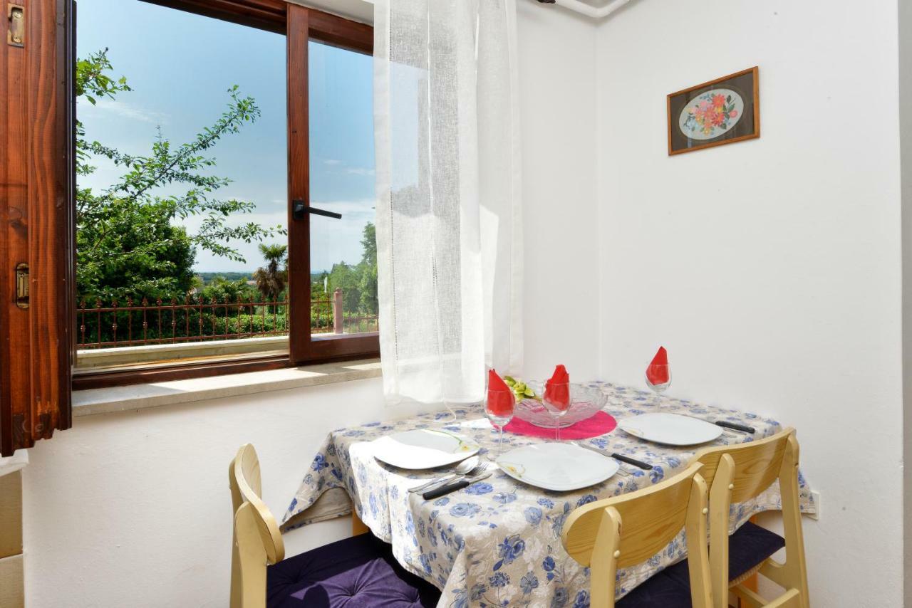 Apartment Kuki Пореч Екстер'єр фото