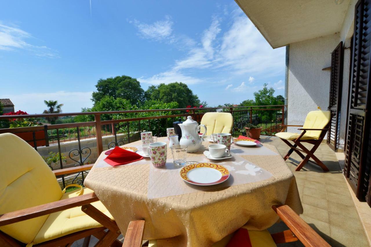 Apartment Kuki Пореч Екстер'єр фото