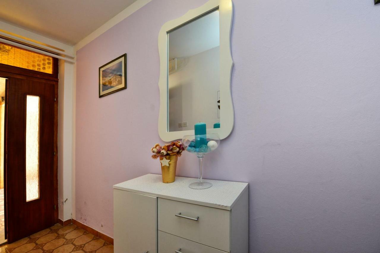 Apartment Kuki Пореч Екстер'єр фото