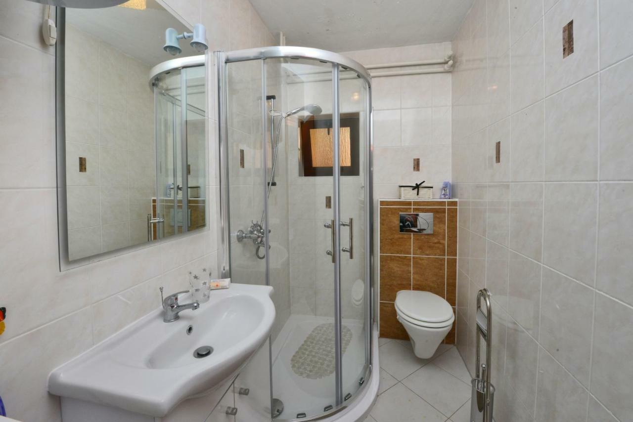 Apartment Kuki Пореч Екстер'єр фото
